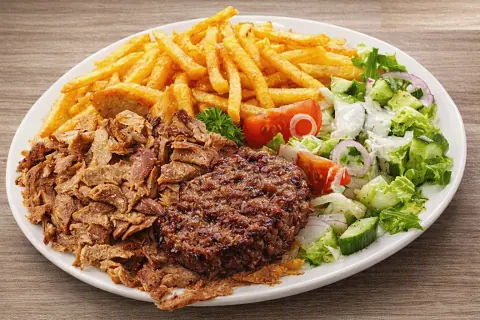 Assiette kebab, steak haché, frites et crudités